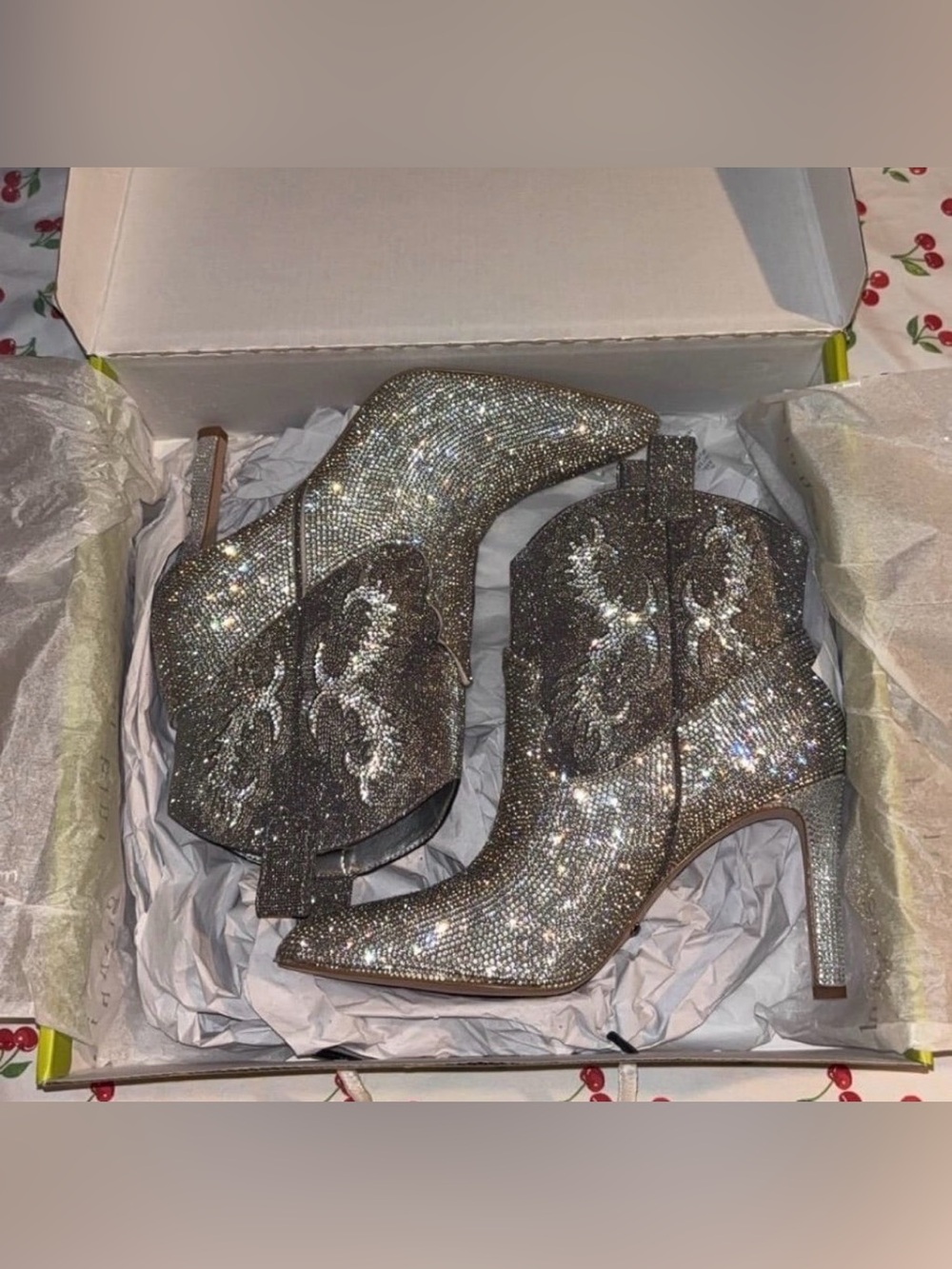 Gianni Bini Fassero Rhinestone Western Ankle Boots Silver Crystal RARE Exclusive